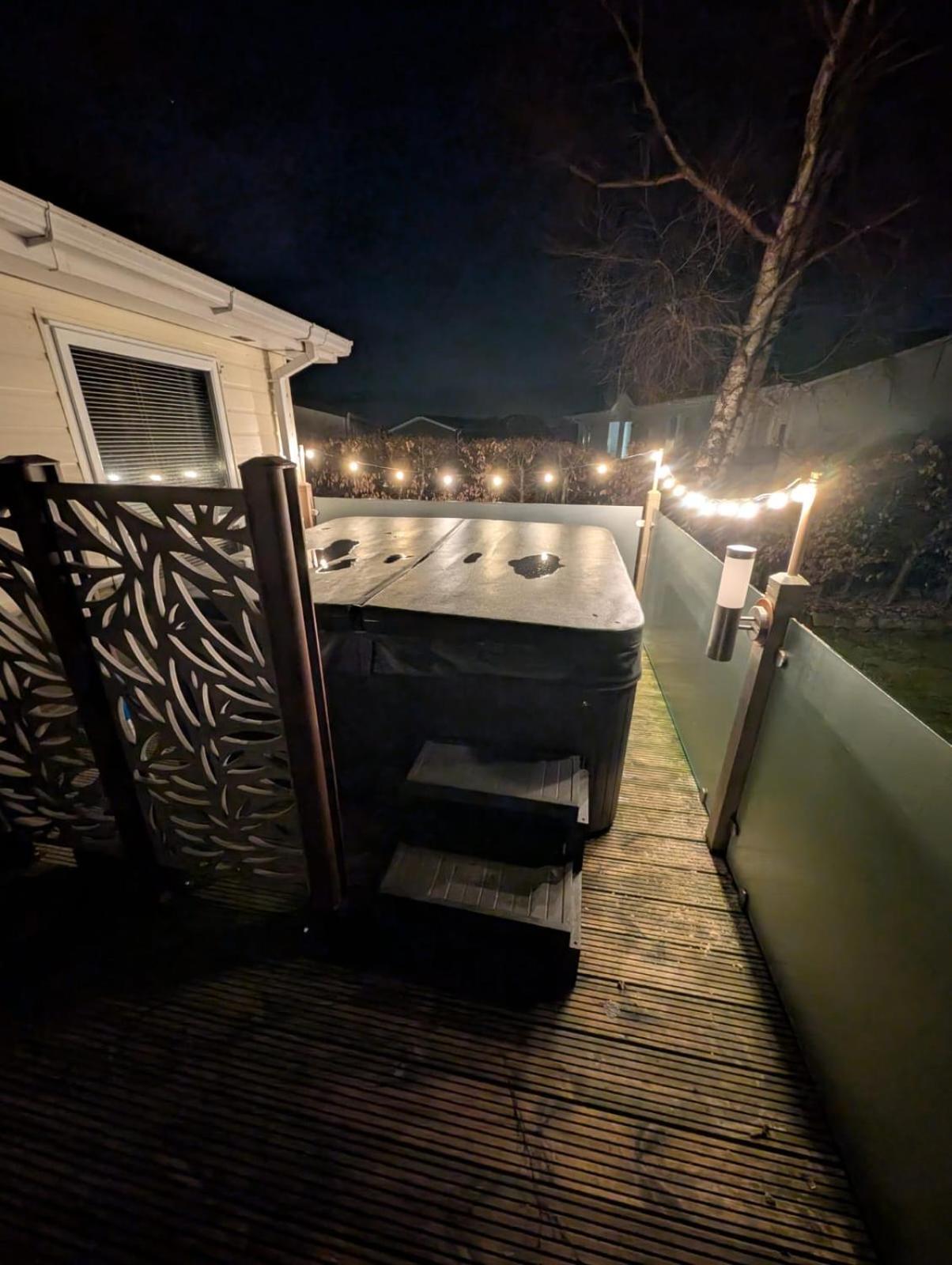 A And C Lodge Plot 21 2 Double Bedrooms Plot 21 With Hot Tub 1 Pet Only No Commercial Vans 4Pm Check In High Hesket Exterior photo